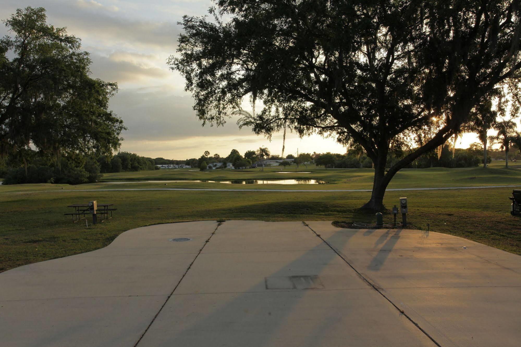 Clerbrook Golf & Rv Resort Caravan Park Clermont Esterno foto
