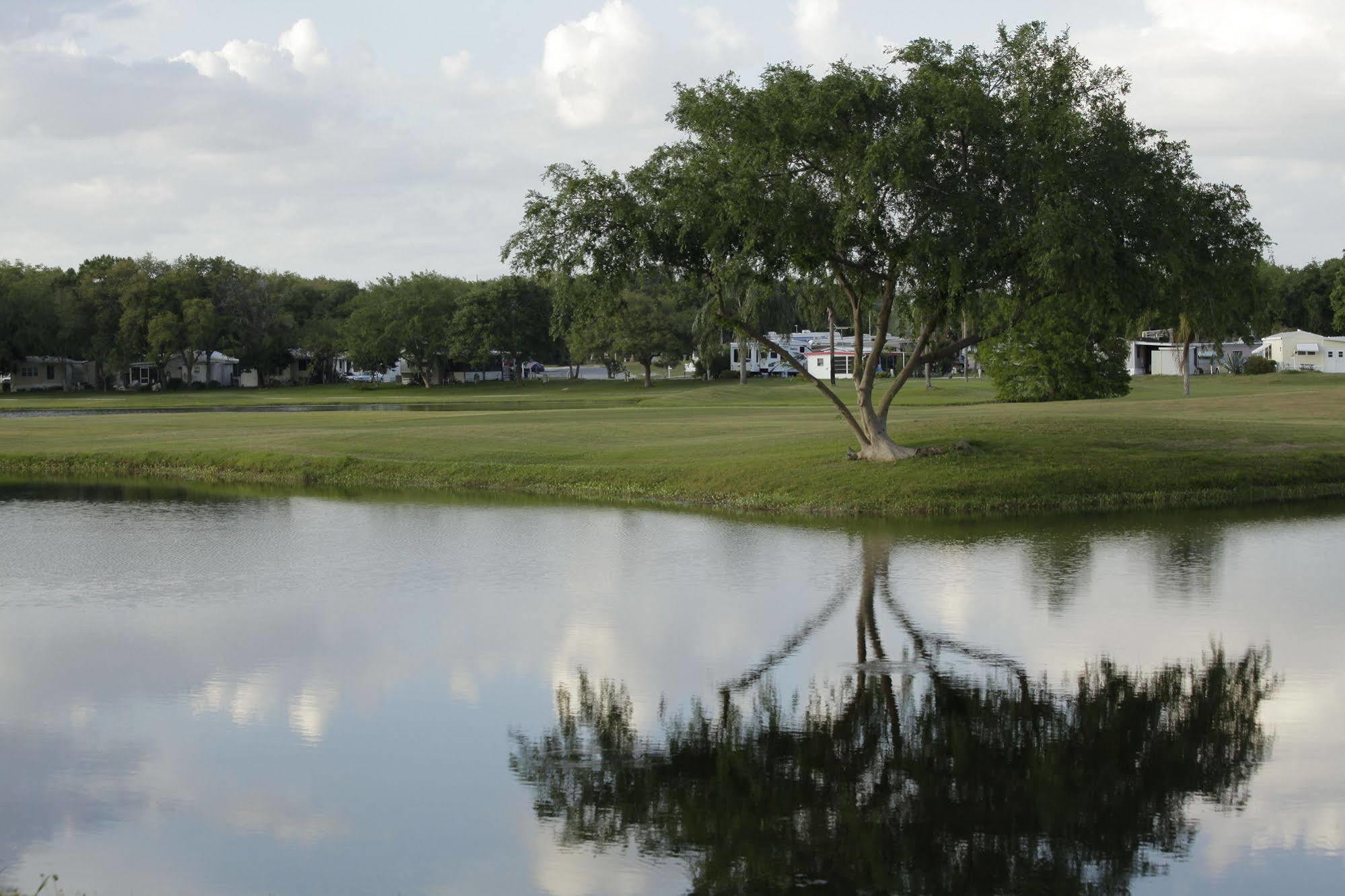 Clerbrook Golf & Rv Resort Caravan Park Clermont Esterno foto